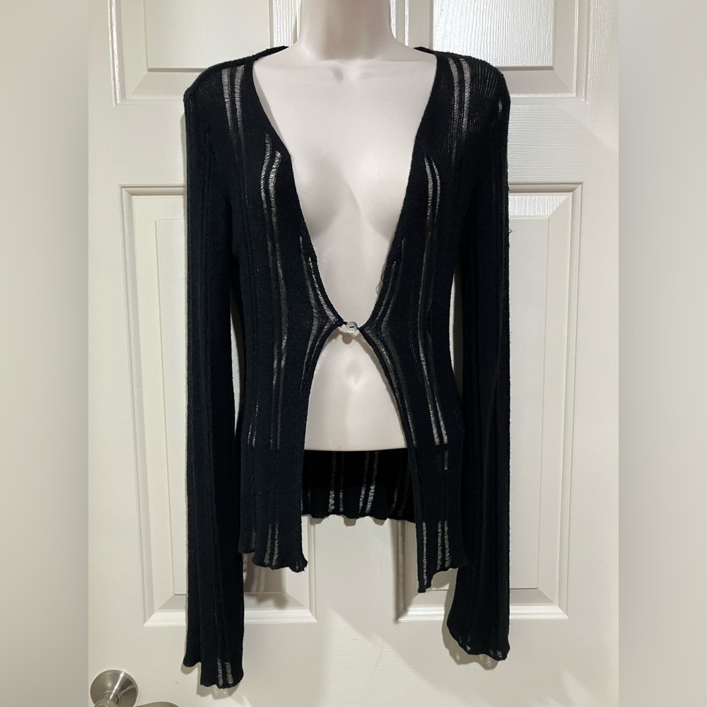 Fashion Nova woman size medium open knit cardigan